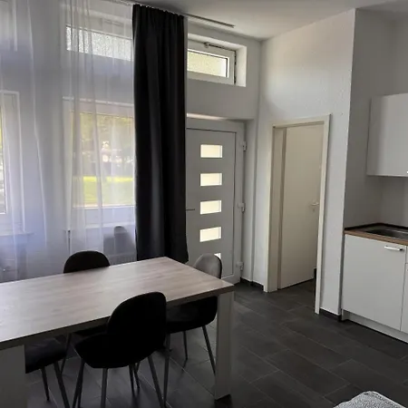 Cozy Apartment In Leverkusen Exterior photo