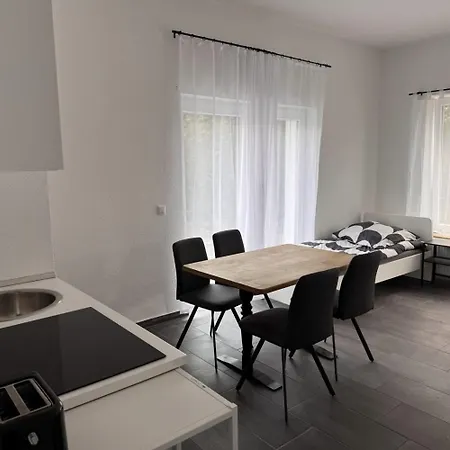 Cozy Apartment In Leverkusen Exterior photo