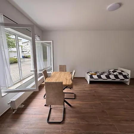 Cozy Apartment In Leverkusen Exterior photo