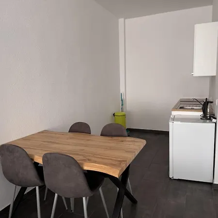 Cozy Apartment In Leverkusen Exterior photo
